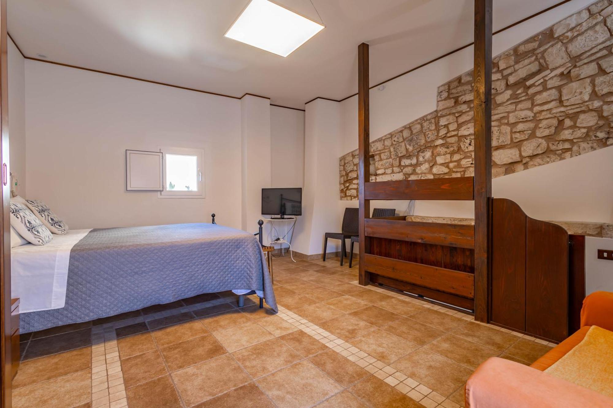 Antiche Mura Apartments "Nel Cuore Della Puglia"Bivani, Cucina, Terrazzo ตูรี ภายนอก รูปภาพ