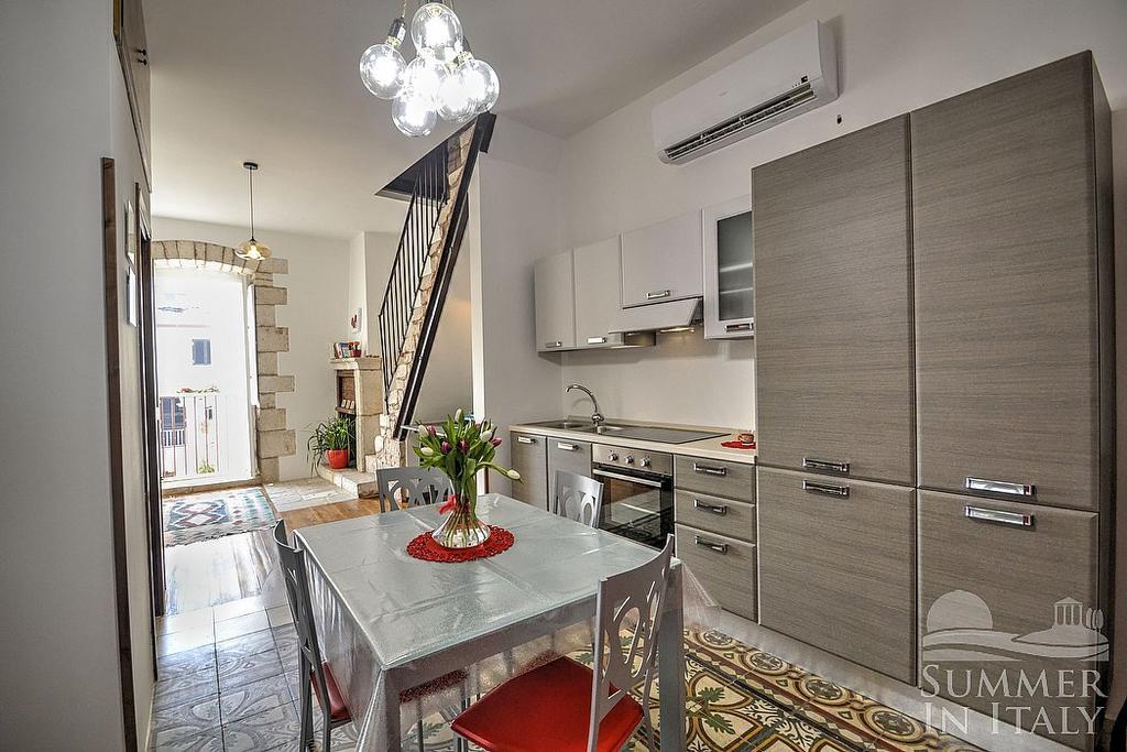 Antiche Mura Apartments "Nel Cuore Della Puglia"Bivani, Cucina, Terrazzo ตูรี ภายนอก รูปภาพ