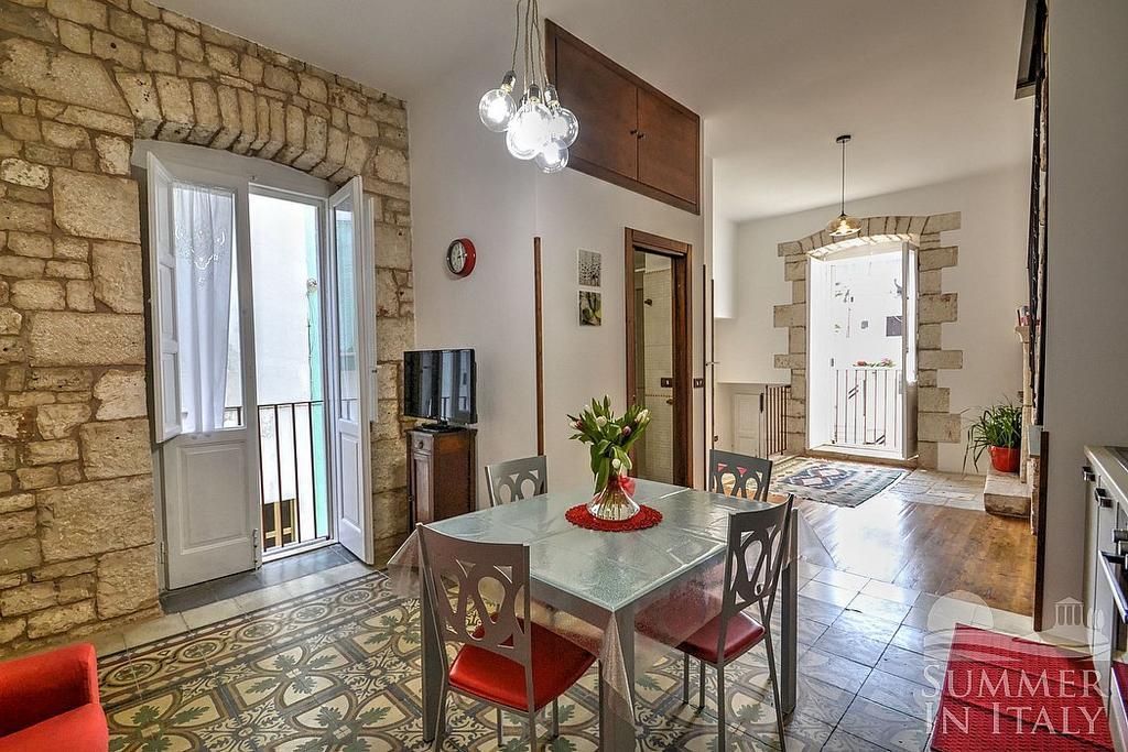 Antiche Mura Apartments "Nel Cuore Della Puglia"Bivani, Cucina, Terrazzo ตูรี ภายนอก รูปภาพ