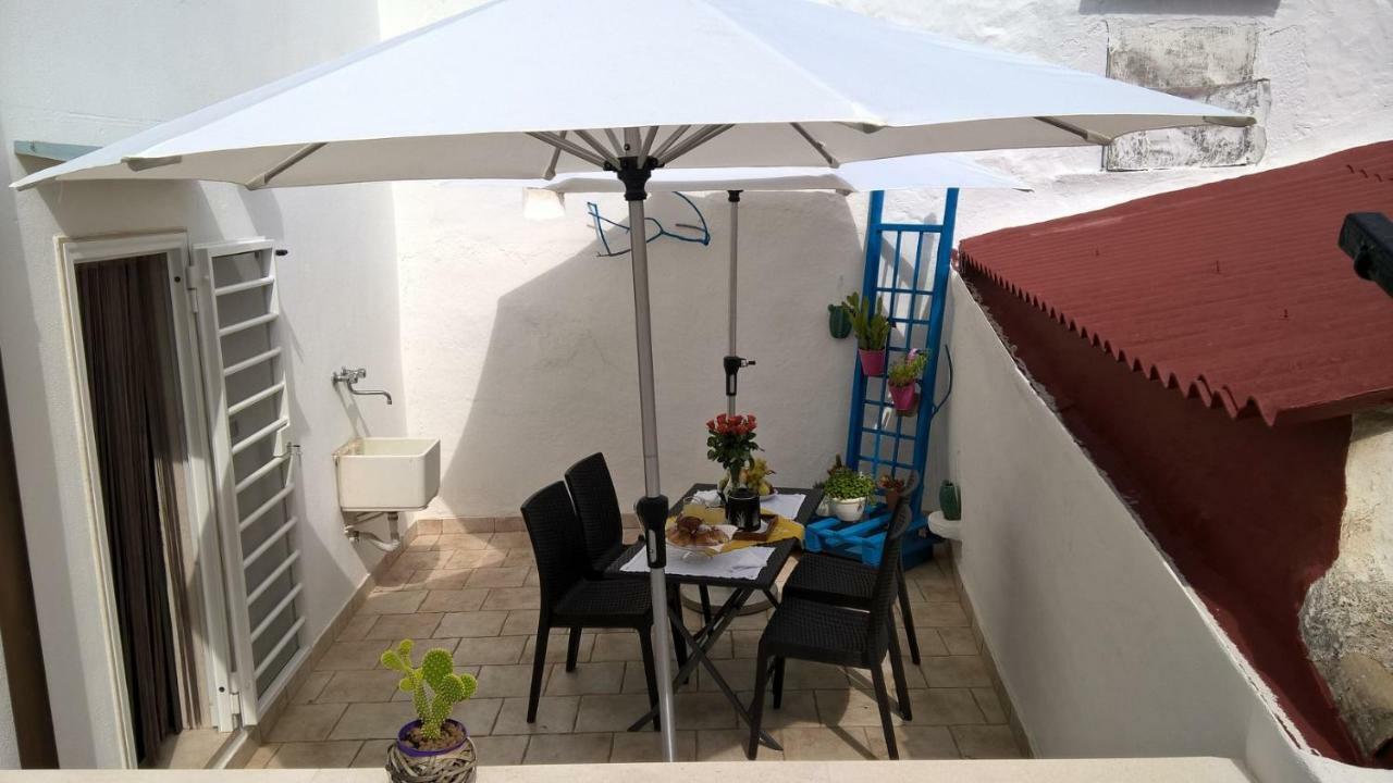 Antiche Mura Apartments "Nel Cuore Della Puglia"Bivani, Cucina, Terrazzo ตูรี ภายนอก รูปภาพ